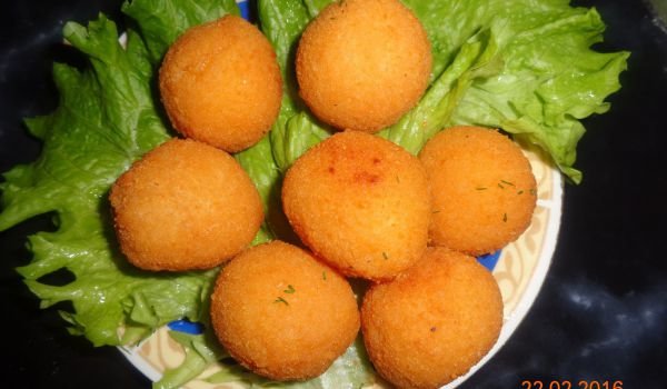 Панирана бейби моцарела