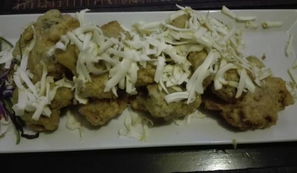 Панирани броколи с топено сирене