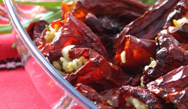 Панирани чушки с оризова плънка