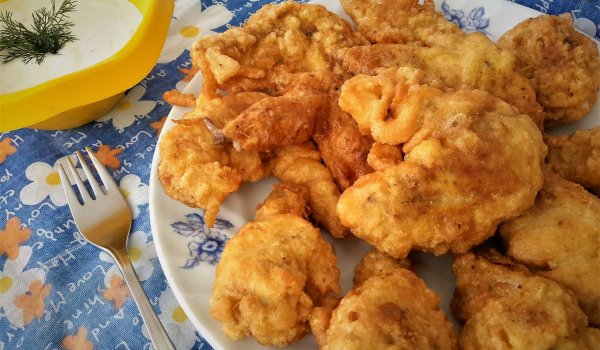 Панирани крилца с картофена панировка