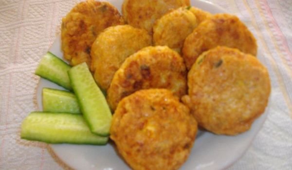 Панирани оризови кюфтета