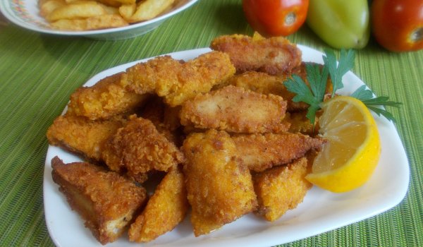 Панирани пилешки филенца с къри