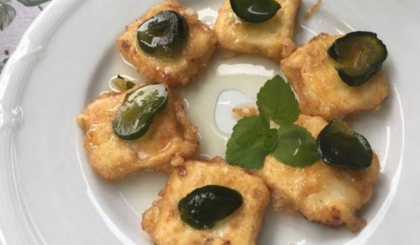 Панирани сиренца със смокини