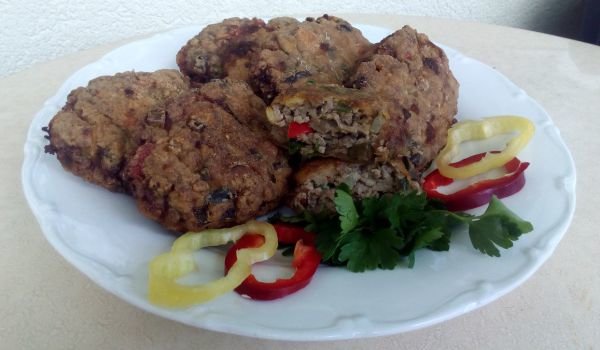 Панирани татарски кюфтета