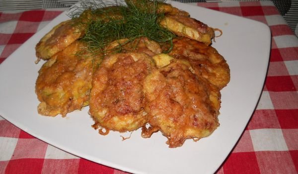 Панирани тиквички с кайма