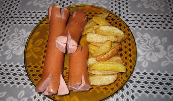 Парени кренвирши