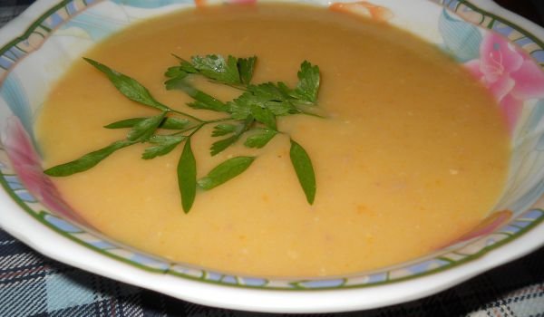 Пасирана зеленчукова супа с кайма