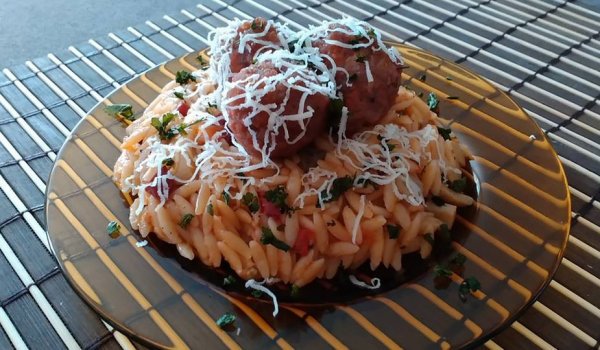 Паста Критараки с гъби и кюфтенца