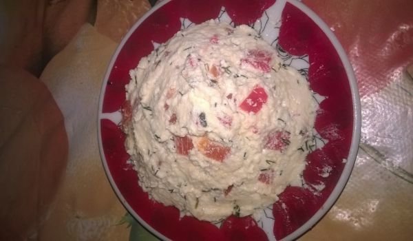 Пастет от крема сирене и печени чушки
