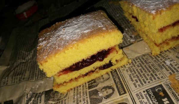 Пасти със сладко от сливи