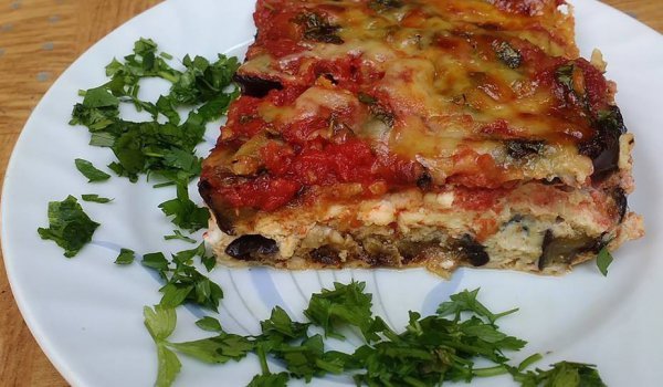Патладжан с яйца и сирене на фурна