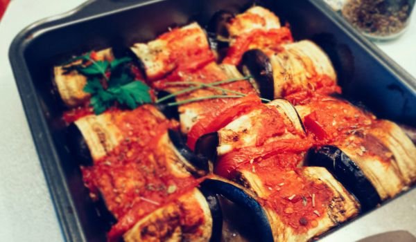 Патладжанени рулца с моцарела