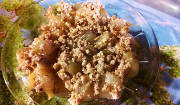 Печен лук с орехов сос