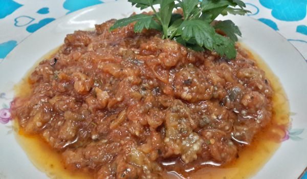 Печен патладжан с доматен сос