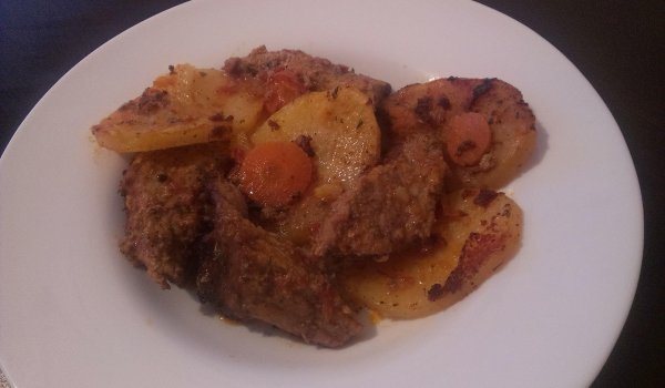 Печен Свински Врат с Картофи