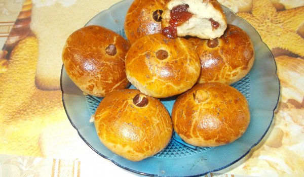 Печени бухти с конфитюр от череши
