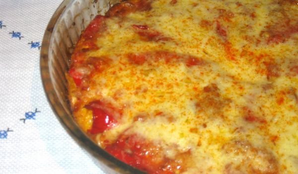 Печени чушки със сирене и кашкавал