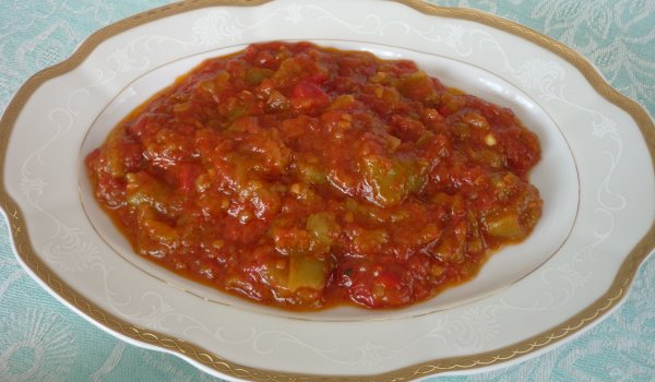 Печени чушки в доматен сок