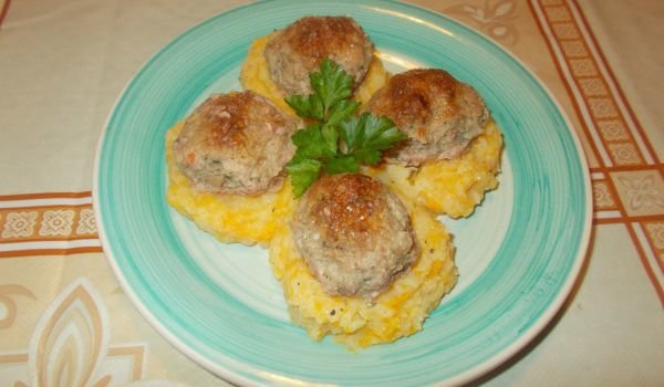 Печени кюфтенца с тиквено пюре