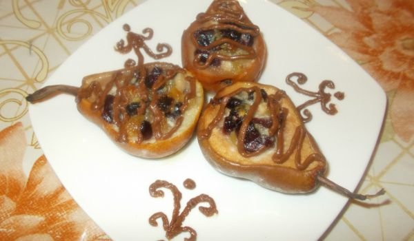 Печени круши с уиски и шоколад