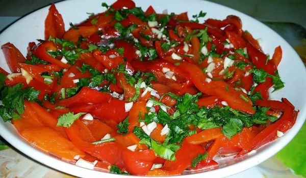 Печени пиперки с чесън