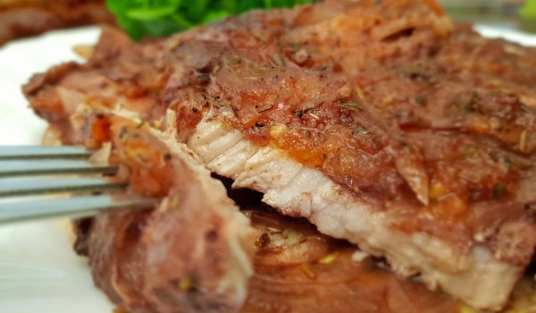 Печени свински котлети на фурна