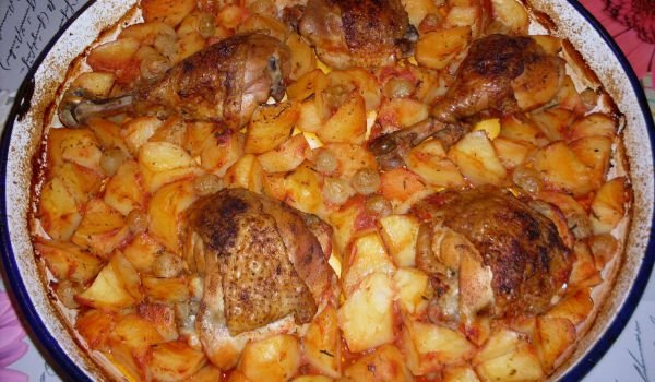 Печено домашно пиле с картофи и арпаджик