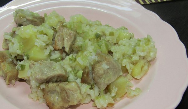 Печено свинско с ориз и картофи