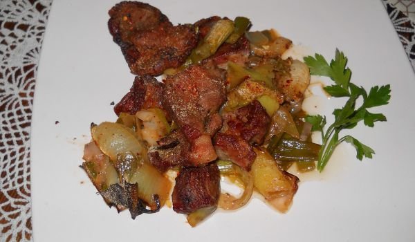 Печено свинско с праз