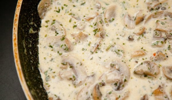 Печурки със сметана по украински