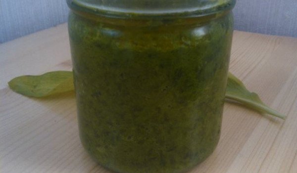 Песто от левурда (див чесън)