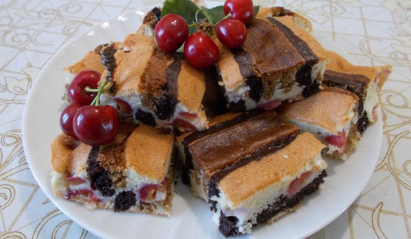 Петнист кекс с череши