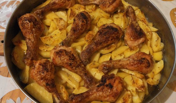 Пияни картофи с пилешко