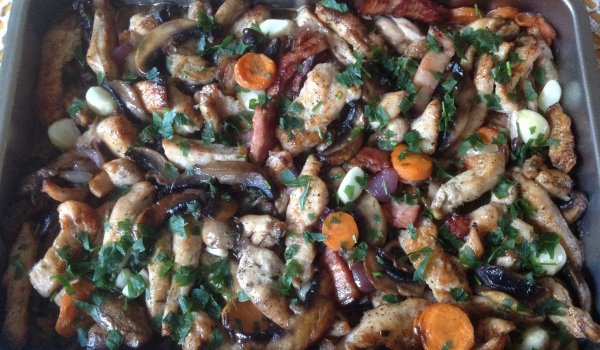 Пияно пуешко филе със зеленчуци