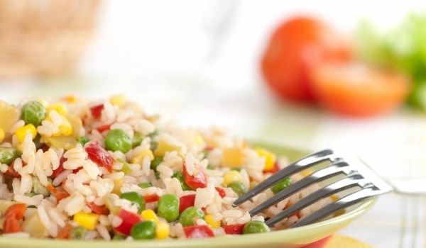 Пикантен ориз с печени чушки