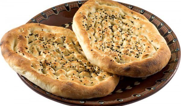 Пикантни чеснови питки