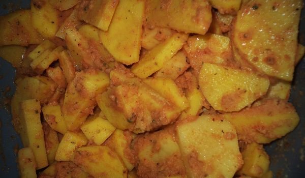 Пикантни хрупкави картофи с бира и сметана