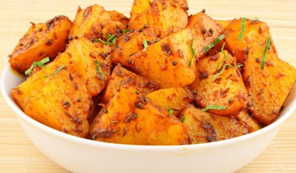 Пикантни картофки Бомбай