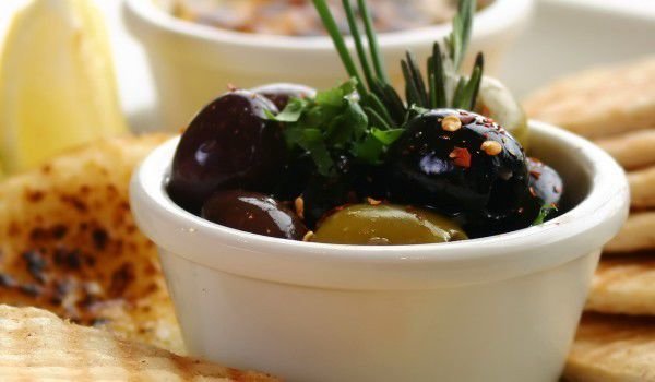 Пикантни мариновани маслини - Моята Рецепта