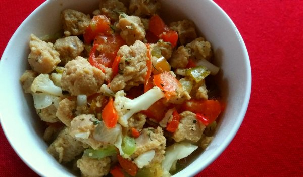 Пикантни соеви хапки със зеленчуци и копър