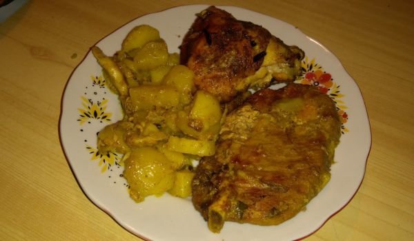 Пиле и свински пържоли с куркума