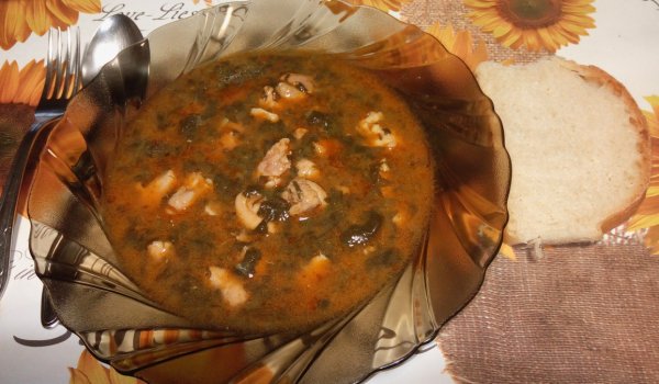 Пиле яхния с лапад