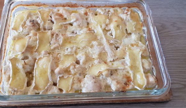 Пиле с карфиол в сметанов сос