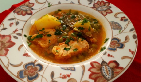 Пиле с картофи и грах в Мултикукър