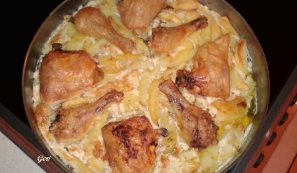Пиле с картофи и майонеза