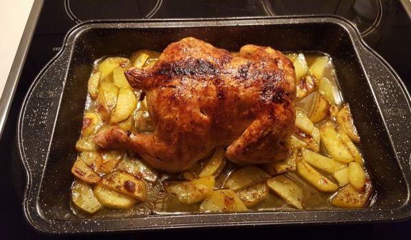 Пиле с картофи