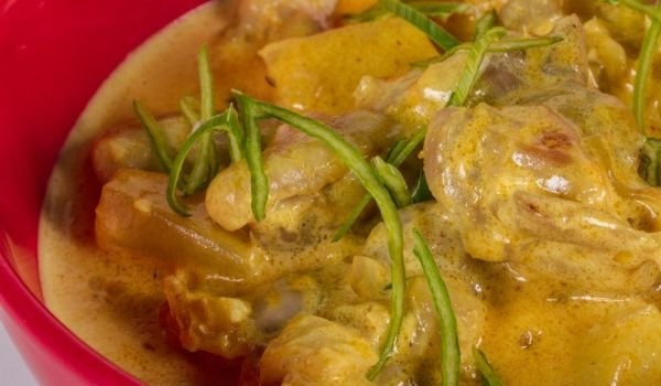 Пиле с къри и лимон