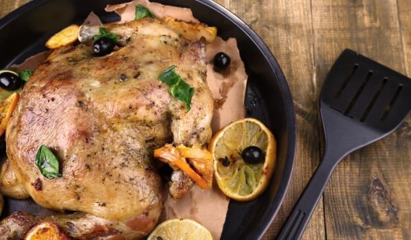 Пиле с лимони и маслини