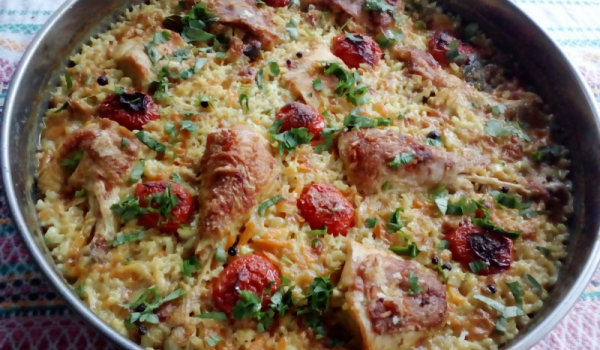 Пиле с ориз, къри и куркума