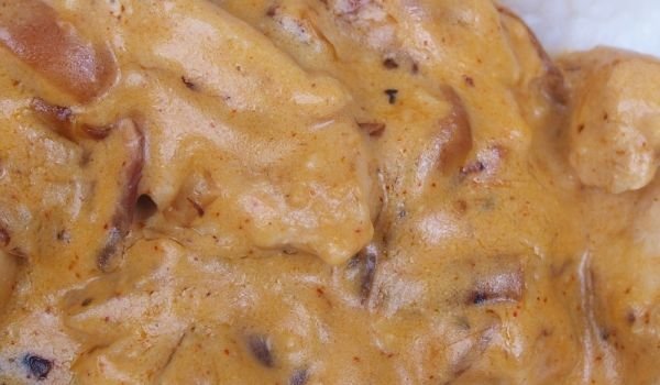 Пиле Строганоф с шери